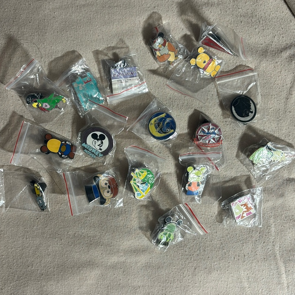 Brand new lot Disney enamel pins (18)